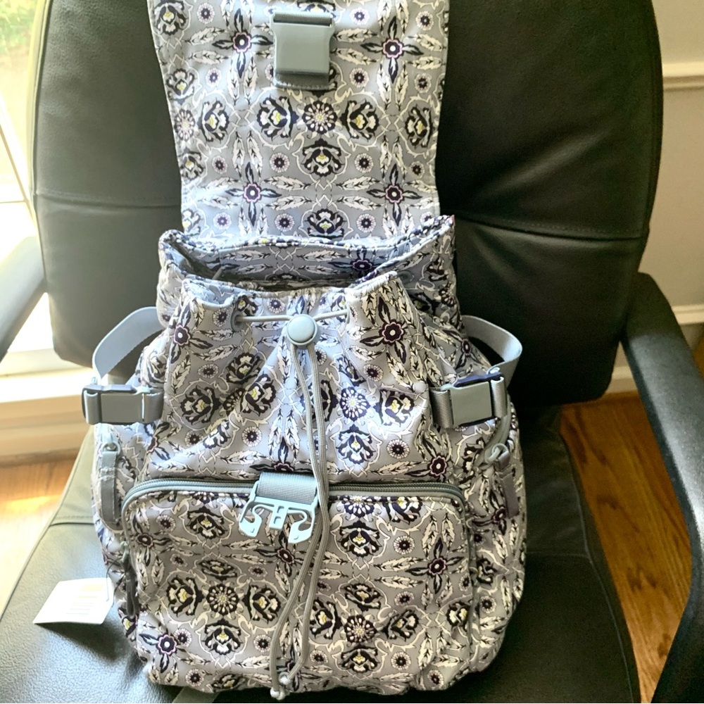 New Vera Bradley Cotton Utility Backpack, Plaza Tile Retail $95 - Picture 10 of 11